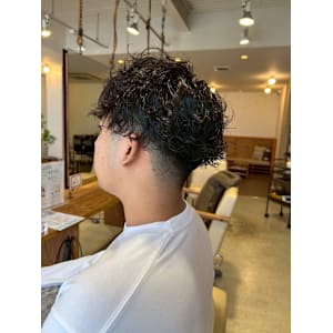 PLUS 六地蔵店×スタイル