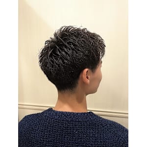 ツーブロックアイロンパーマ束感アップバングショート - グレイスフルバーバー プラチナム【グレイスフルバーバー プラチナム】掲載中