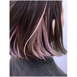 おしゃれ大人のインナーカラー イヤリングカラー ピンクパープ