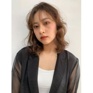 ふわふわウェーブスタイル - 半個室型美容室 Sourire 博多店【ハンコシツガタビヨウシツスーリールハカタテン】掲載中