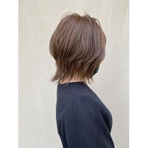 ミディアムウルフ - 半個室型美容室 Sourire 新宮店【ハンコシツガタビヨウシツ スーリール シングウテン】掲載中