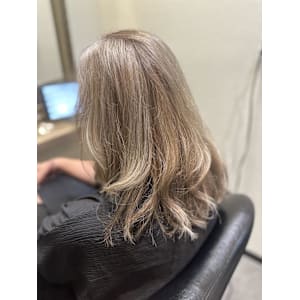 白髪染め辞めました - hair Dr.VEGA【ヘアドクターベガ】掲載中