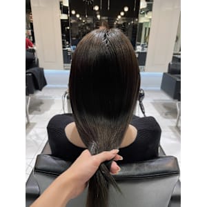 【ブリーチなしで叶う透明感大人グレージュ】