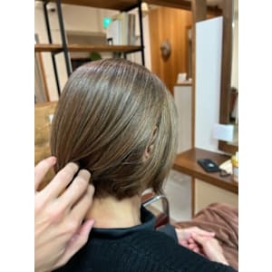 グレイカラー×ボブ