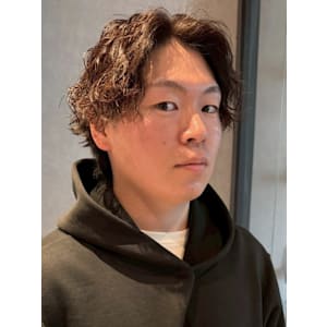 センターパート ミディアムパーマ ツイストスパイラルパーマ - Men's Salon bloc【メンズサロンブロック】掲載中