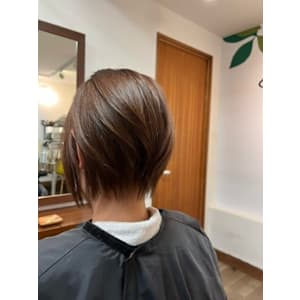 ショートボブ