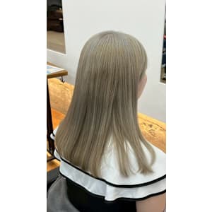 ロングヘア×ミルクティーカラー大人可愛い/ブリーチ/宇品美容