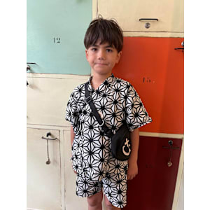 キッズ・学生カット - THE BEEHIVE DELUXE【ビーハイブ デラックス】掲載中