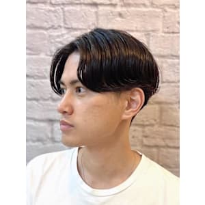 センターパートスタイル