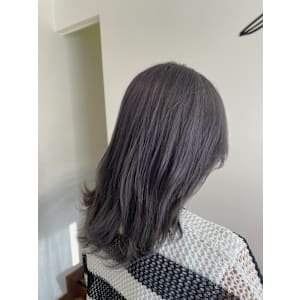 透明感グレージュ