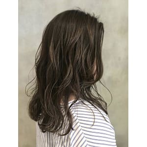 オリーブグレー