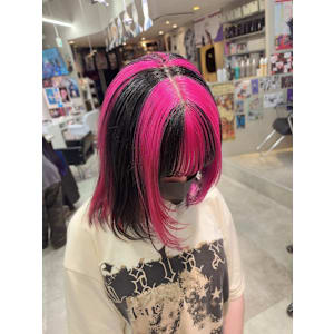 ビビットピンクっ - TOKYO OTAKU HAIR【オタクヘアー】 ケアブリーチ ダブルカラー インナーカラー【トーキョーオタクヘアーケアブリーチダブルインナーカラー】掲載中