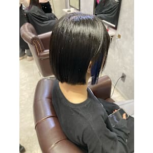 インナーカラーブルー - GLADGE池袋/ダブルカラー/ブリーチ【グラッジイケブクロダブルカラーブリーチ】掲載中