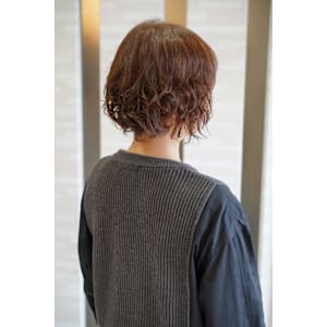 【50・60代】エフォートレスモカウェーブボブ