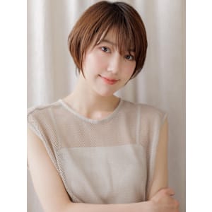 ヘーゼルブラウン大人美人耳掛け小顔丸みショート30代40代
