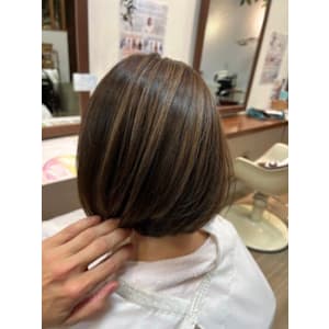 白髪ぼかしハイライト×ボブ - chill out 南塚口本店【チルアウト ミナミツカグチホンテン】掲載中