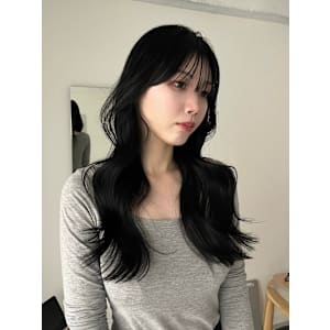 ロングレイヤー韓国ヘア前髪顔周りカットディープグレー艶髪 - YOKE【ヨーク】掲載中