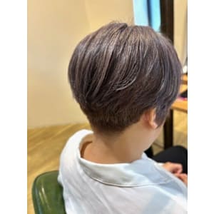 脱白髪染めアッシュグレー/30代/40代/50代 - chill out 塚口本町店【チルアウト ツカグチホンマチテン】掲載中