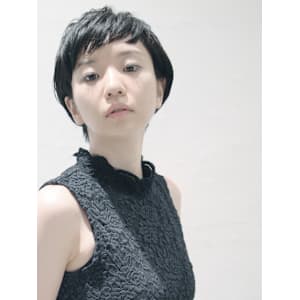 黒髪クラゲヘアーオリーブグレー小顔ココアベージュミディアム - KOKO 本八幡【ココ モトヤワタ】掲載中