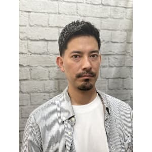 低め刈り上げフェードショートアップバング - グレイスフルバーバー プラチナム【グレイスフルバーバー プラチナム】掲載中