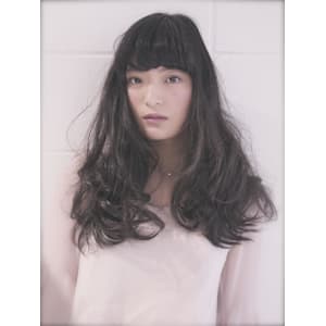 黒髪クラゲヘアーオリーブグレー小顔ココアベージュミディアム - KOKO 本八幡【ココ モトヤワタ】掲載中