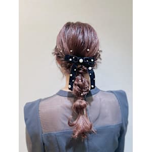 編みおろしヘアアレンジ