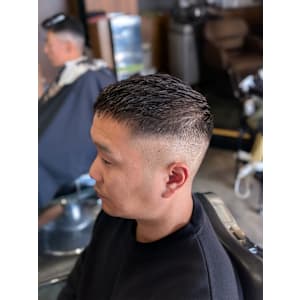 クロップ・スキンフェード - @110 BARBER SHOP CONTINENTAL【ワンワンオー バーバー ショップ コンチネンタル】掲載中