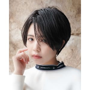 大人可愛い20代30代40代黒髪前下がりショートボブ丸みショ