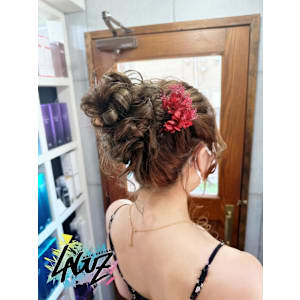 【ヘアセット】ルーズアップヘアセット フラワーアクセ付き