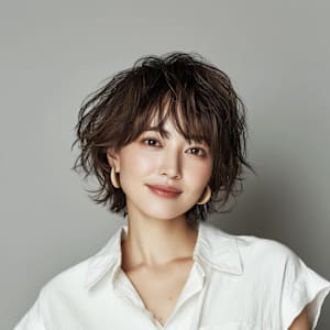 ふんわりショートで上品さを兼ね備えた大人スタイル