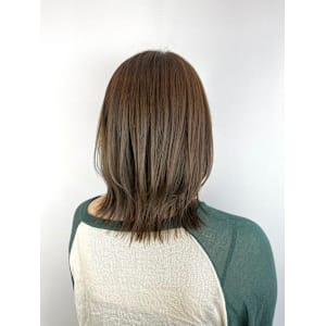 シルキーグレージュ/ミディアムレイヤー／20代30代40代 - Hair Design Angelo cafe【ヘアデザイン アンジェロカフェ】掲載中