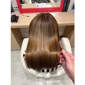 【髪仕度CORE／札幌市東区】艶髪縮毛矯正