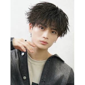 MEN'S HAIR BLEACHi 岐阜店×スタイル