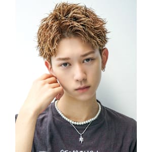 MEN'S HAIR BLEACHi 塩釜口店×スタイル