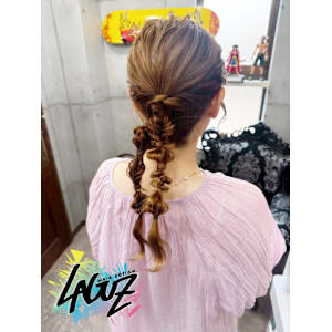 【ヘアセット】ラフ編みおろしポニーテール