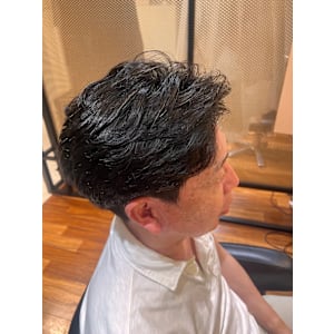 【お客様スタイル】ビジネス／毛流れ／パーマ／アップバング