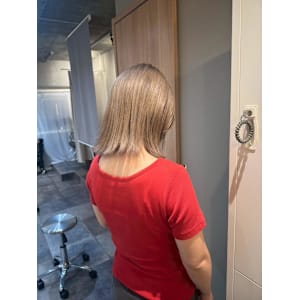 ミルクティーベージュ