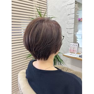 大人かわいい/白髪ぼかし/ショート - latte hair lemie【ラテ ヘア レミエ】掲載中