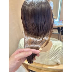 艶髪エクラリティ縮毛矯正