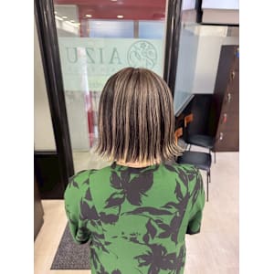 アンブレラカラー - AIZU本厚木 白髪ぼかし ハイライト バレイヤージュ 髪質改善【アイズホンアツギ シラガボカシ ハイライト バレイヤージュ カミシツカイゼン】掲載中