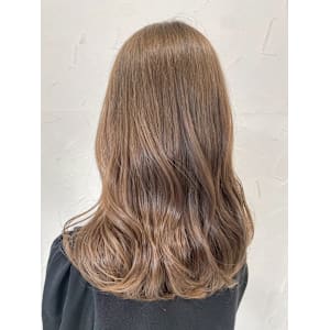 ブリーチダブルカラーミルクティーカラーベージュカラー - prize 表参道/原宿店【プライズ】【プライズ オモテサンドウハラジュクテン プライズ】掲載中