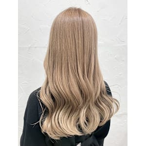 ブリーチダブルカラーケアブリーチミルクティーカラーハイトーン - prize 表参道/原宿店【プライズ】【プライズ オモテサンドウハラジュクテン プライズ】掲載中