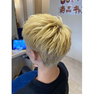 抜きっぱなしブロンド×スパイカーショート - Simple【シンプル】掲載中