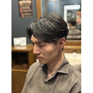 メンズ　センターパート　フェザーパーマ　刈り上げ - 銀座shino【ギンザ シノ】掲載中