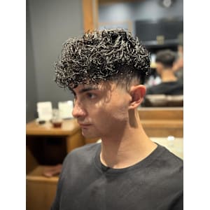 メンズ　スペインカール　フェード　 - 銀座shino【ギンザ シノ】掲載中