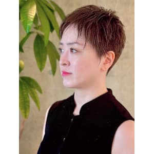 大人女性のベリーショート