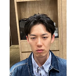 フェザーパーマ風センターパート