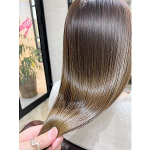 ミディアムレイヤーカット/艶髪/美髪スタイル/ショコラ