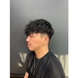 人気上々♪スペインカール - LUX THE BARBER【ルクス ザ バーバー】掲載中