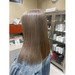 1ブリーチでできるオリーブブラウン